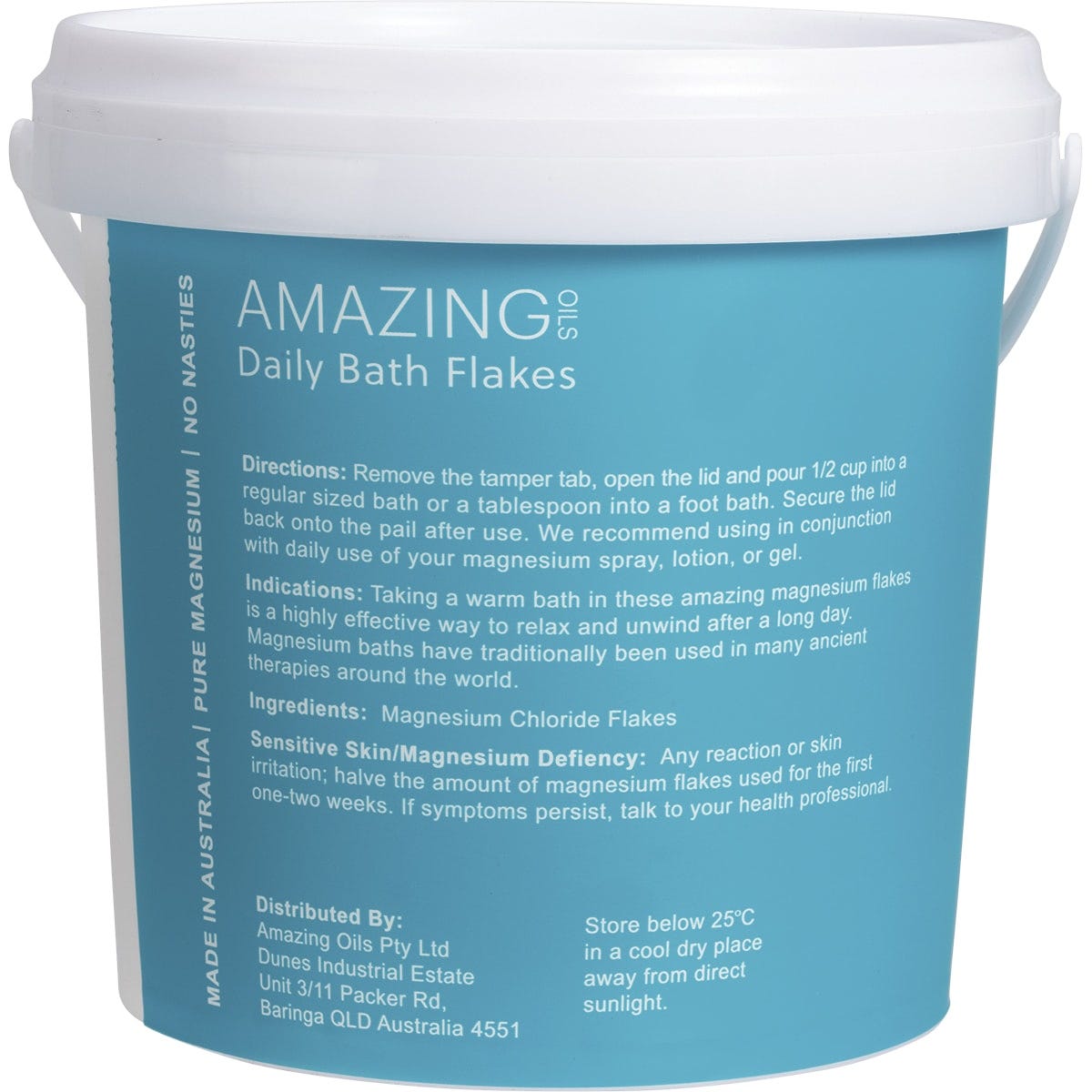 A 2kg tub of Amazing Oils Magnesium Daily Bath Flakes featuring pure magnesium chloride on a white background.